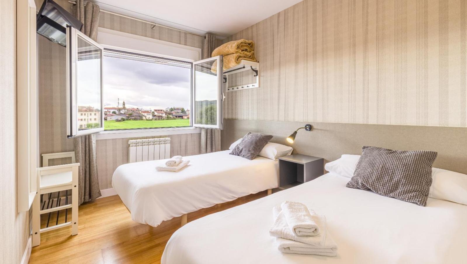 Pension 9 De Abril Педрусо Экстерьер фото