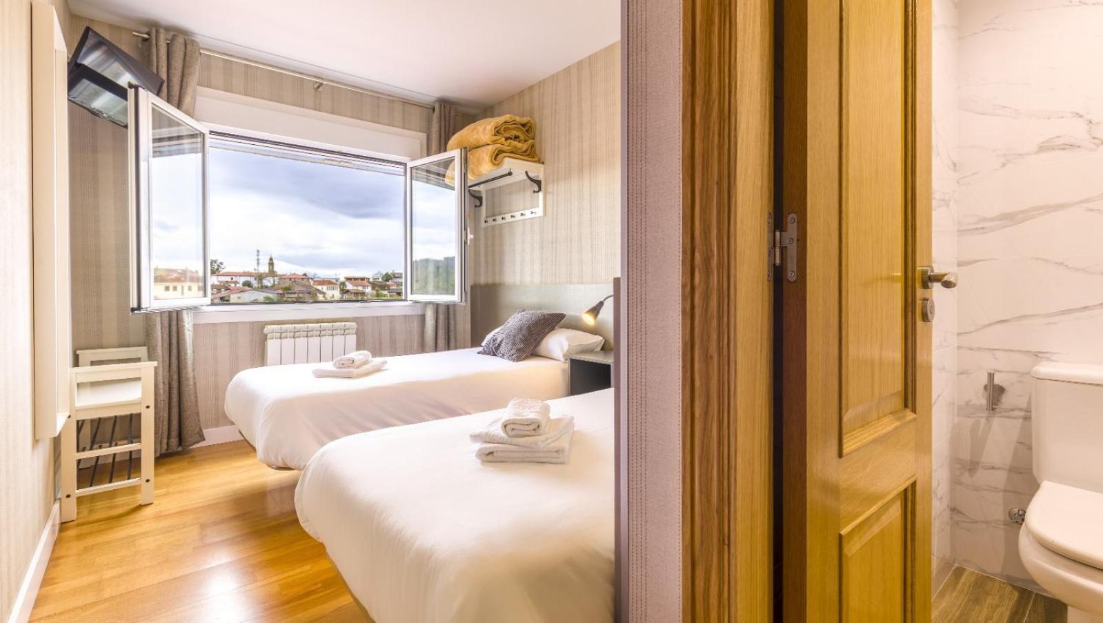 Pension 9 De Abril Педрусо Экстерьер фото
